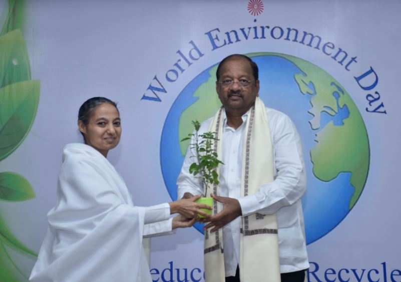 Mumbai -Borivali (W) -World Environment Day - ​Member of Parliament Gopal Shetty Participates